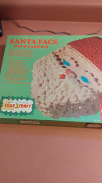 Vintage Santa face and cupcake kit