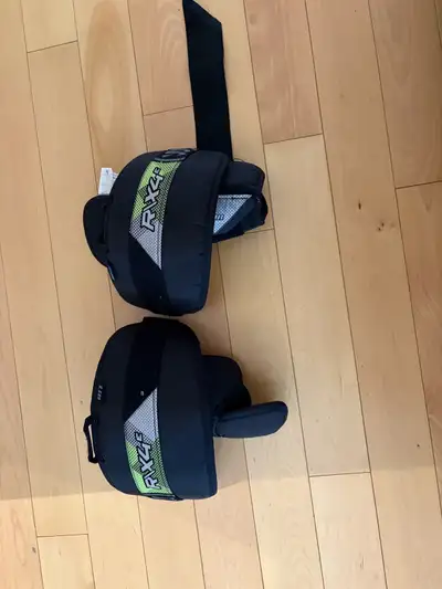 Warrior RX4 Knee Pads / grenouillères hockey Warrior, View more