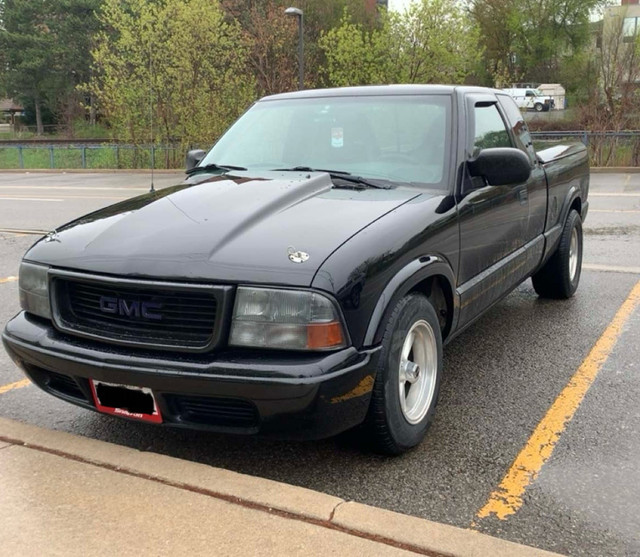 2003 gmc Sonoma/ S10  in Cars & Trucks in Markham / York Region