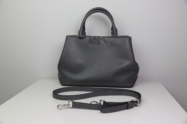 Michael Kors  handbag dans Femmes - Sacs et portefeuilles  à Gatineau - Image 2