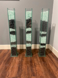 Glass pillars