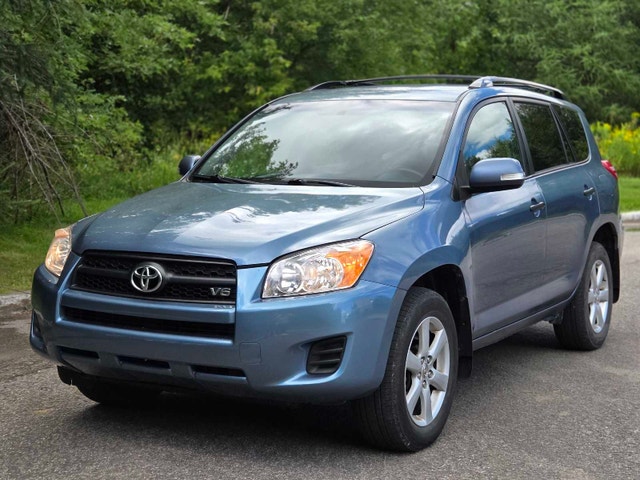 Toyota RAV4 2010 173,000km — photo 2