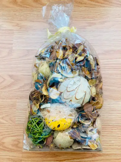 If the ad is on, it's available. Cash only. Pick-up in College Park. Easter Yellow-Beige-Green potpo...