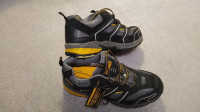 Safety shoes Dewalt, new, size 13