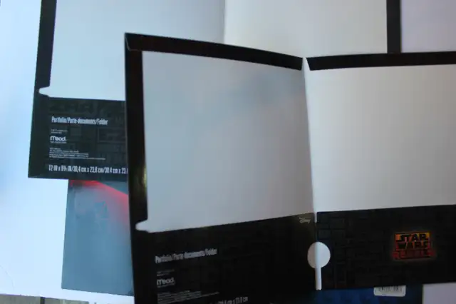 Star Wars Rebels 4-Portfolio Folders, Set of 4 _VIEW OTHER ADS_ in Other in Kitchener / Waterloo - Image 4