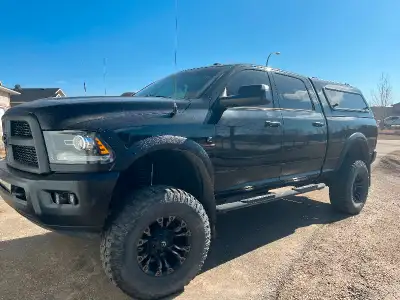 2015 Ram 3500 lifted Laramie diesel