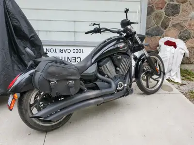 2013 Victory Vegas 8 Ball Black with Saddle Bags. Extremely low mileage!