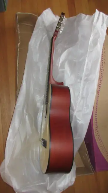 New ¾ classic guitar right553852156092108802
