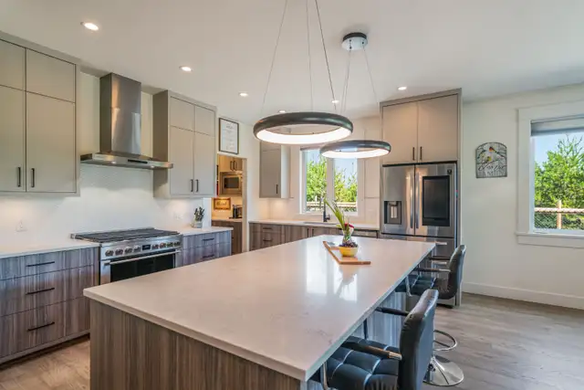 Tranquil Executive Acreage in Coombs - Station Rd63240676312449123