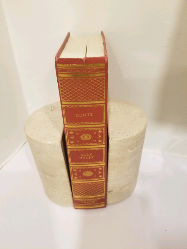 Roots - Alex Haley - Hardcover Collector's edition in Fiction in Oakville / Halton Region - Image 6