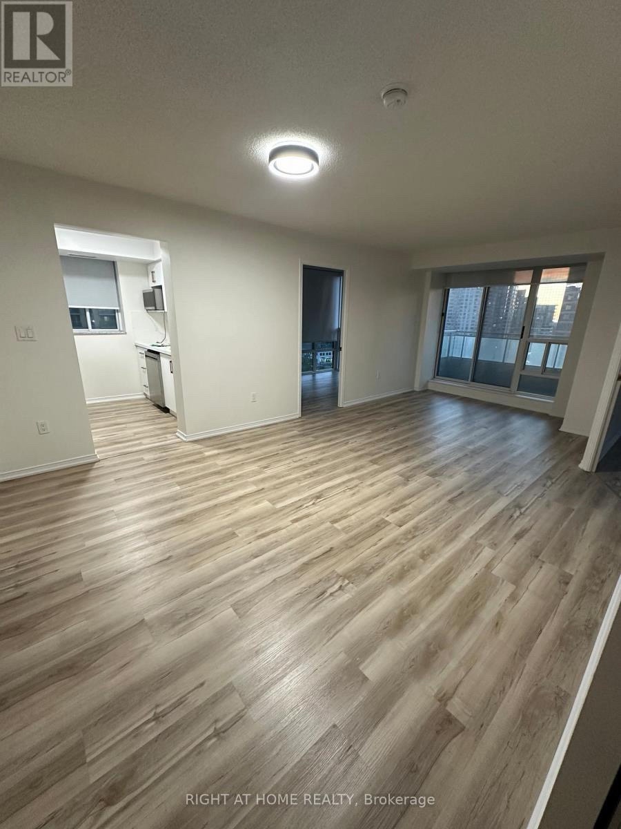 Lease take over - 3bds 2 bathrooms - Finch/Yonge — photo 2