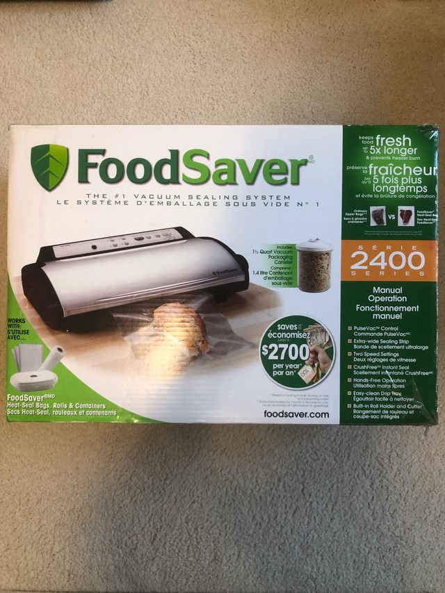 FoodSaver Vacuum Sealer Machine V2490 with starter kit in Other in Burnaby/New Westminster