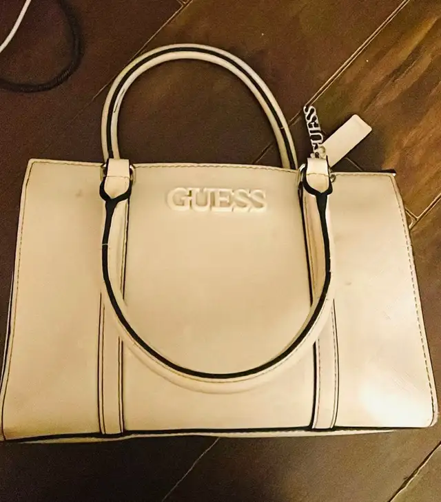 guess purse