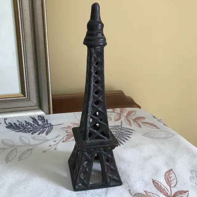 Cast Iron Eiffel Tower in Home Décor & Accents in Ottawa - Image 3