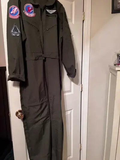 New condition Size adult medium Asking $25 Will remove as if sold