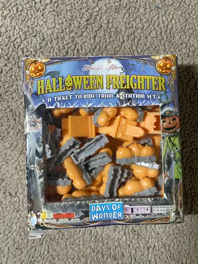 A rare set that has sold for hundreds on eBay. Enliven your Halloween Parties with this fun way to p...