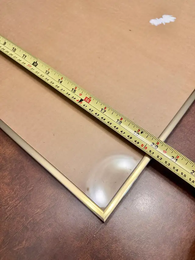 Vintage Gold Tone Glass Front Picture Frame Home Decor in Arts & Collectibles in Calgary - Image 9