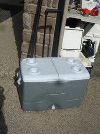 rubber maid cooler new