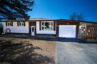 Room available in quiet neighbourhood, close to Canadore college & Nipissing university. Close to fo...