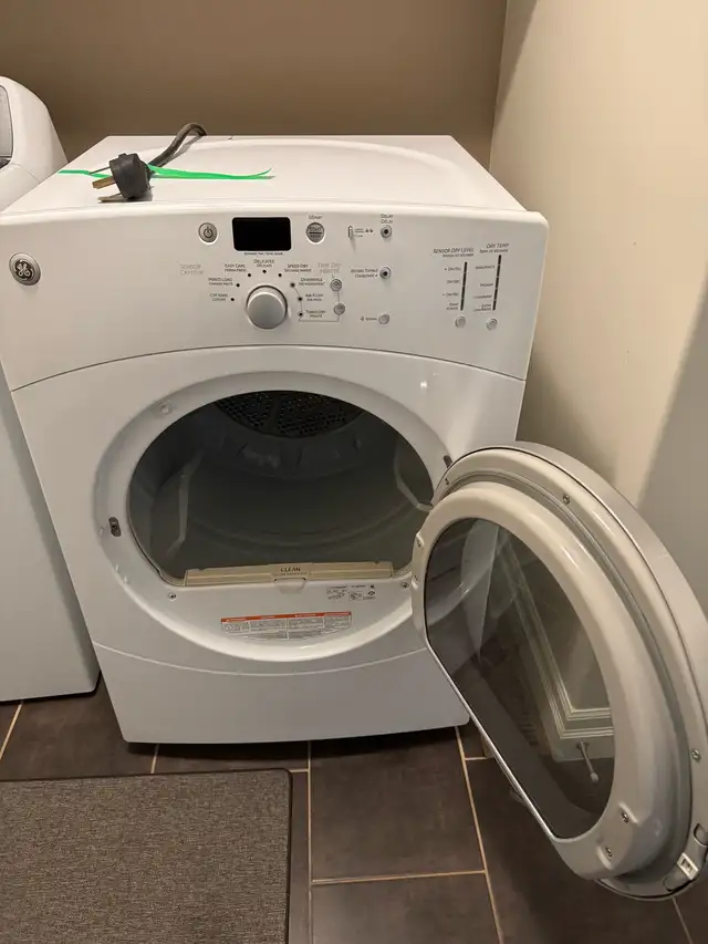 Used dryer in Washers & Dryers in Belleville - Image 3