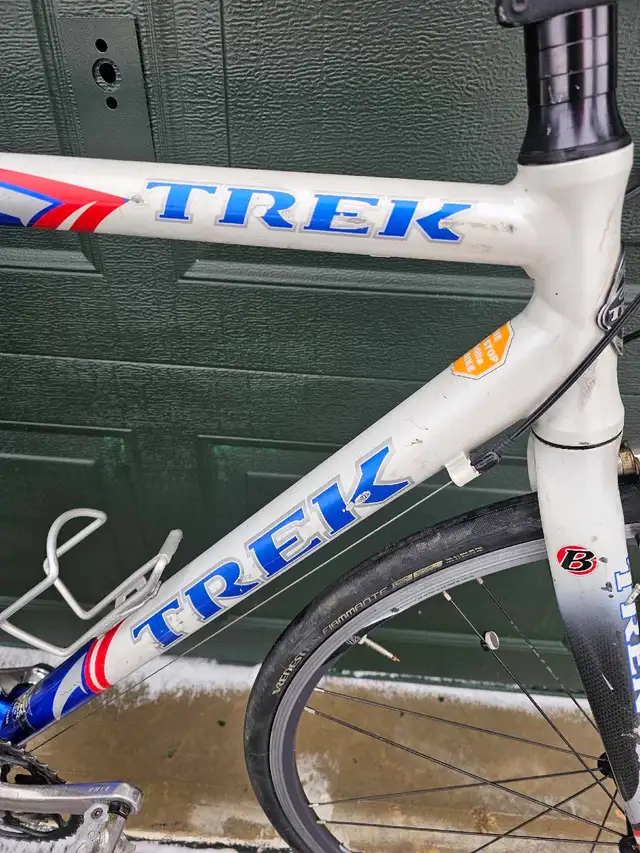 Trek SLR road bike  in Road in City of Toronto - Image 7