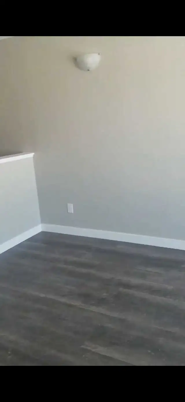 3 Bedroom, 2 Bathroom SxSide Home in New Bothwell in Long Term Rentals in Winnipeg - Image 8