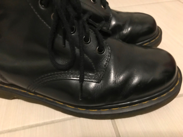 Vintage Dr Martens Mens Black Smooth Leather Ankle Boots Size US in Men's Shoes in Oshawa / Durham Region - Image 2