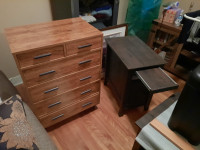 Chest with 5 drawers.