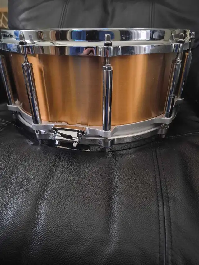 pearl Phosphor bronze freefloating snare drum  in Drums & Percussion in Oshawa / Durham Region - Image 3