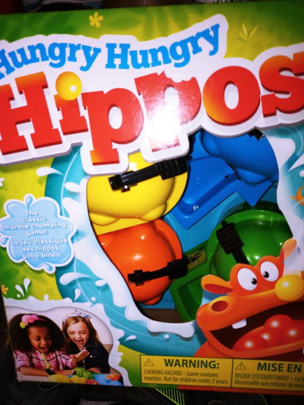 HUNGRY HUNGRY HIPPOS in Toys & Games in Sarnia