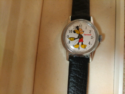 Mickey Mouse Ingersoll mechanical Watch ladies, View more