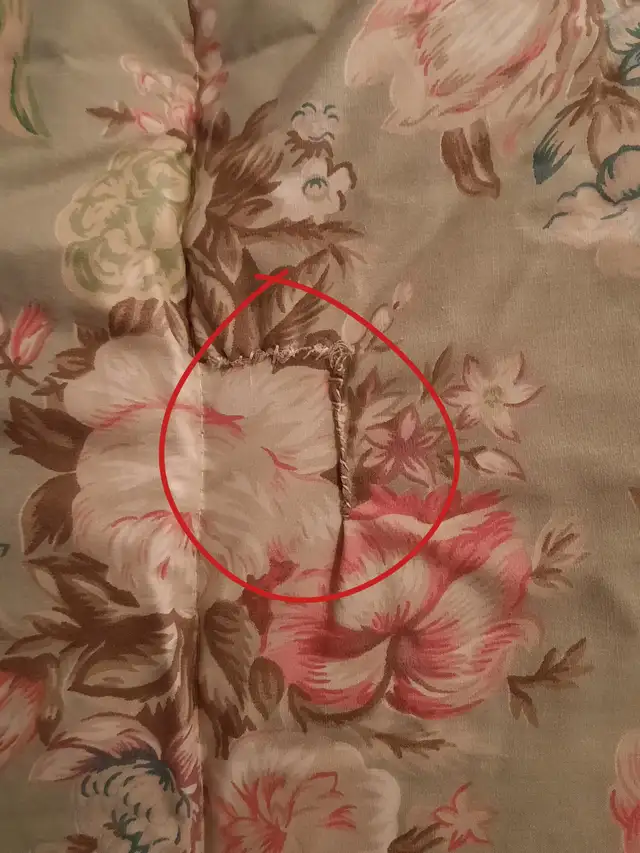 Ralph Lauren Queen Comforter Set in Bedding in Stratford - Image 4