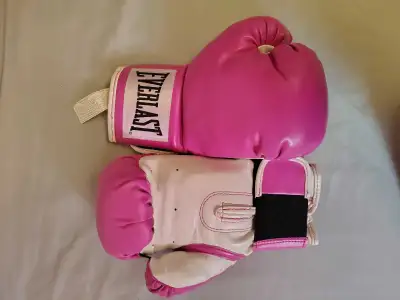 New Everlast ( Women's Boxing gloves) , View more