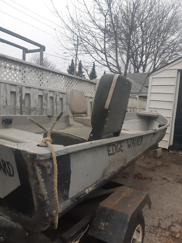 Aluminum boat 11' with trailer and Johnson boat motor in Fishing, Camping & Outdoors in Oshawa / Durham Region