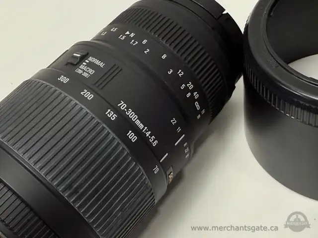 Sigma 70-300mm f4-5.6 DG Telephoto Zoom Lens in Cameras & Camcorders in Brockville - Image 4