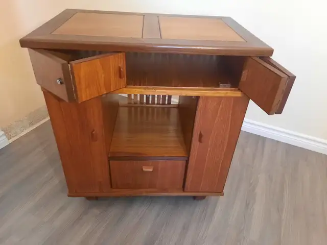 Very Cool High End Cabinet **SOLD** in Hutches & Display Cabinets in Kingston - Image 6