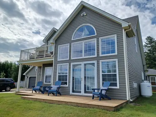 About this space Our luxurious and impeccably furnished home is located in the beautiful seaside tow...