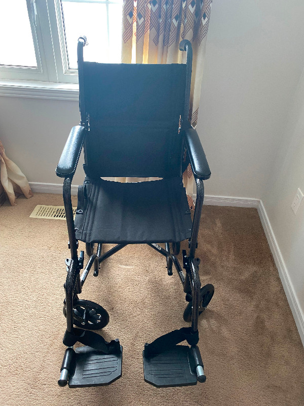 lightweight wheelchair in Other in Ottawa