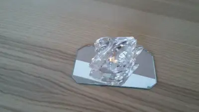 Cygne Swarovski et son Miroir, View more