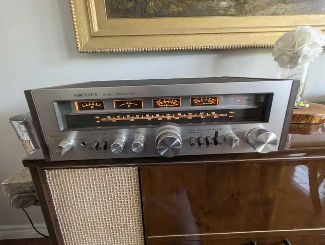 Scott 350R AM/FM stereo receiver in Stereo Systems & Home Theatre in Ottawa - Image 3