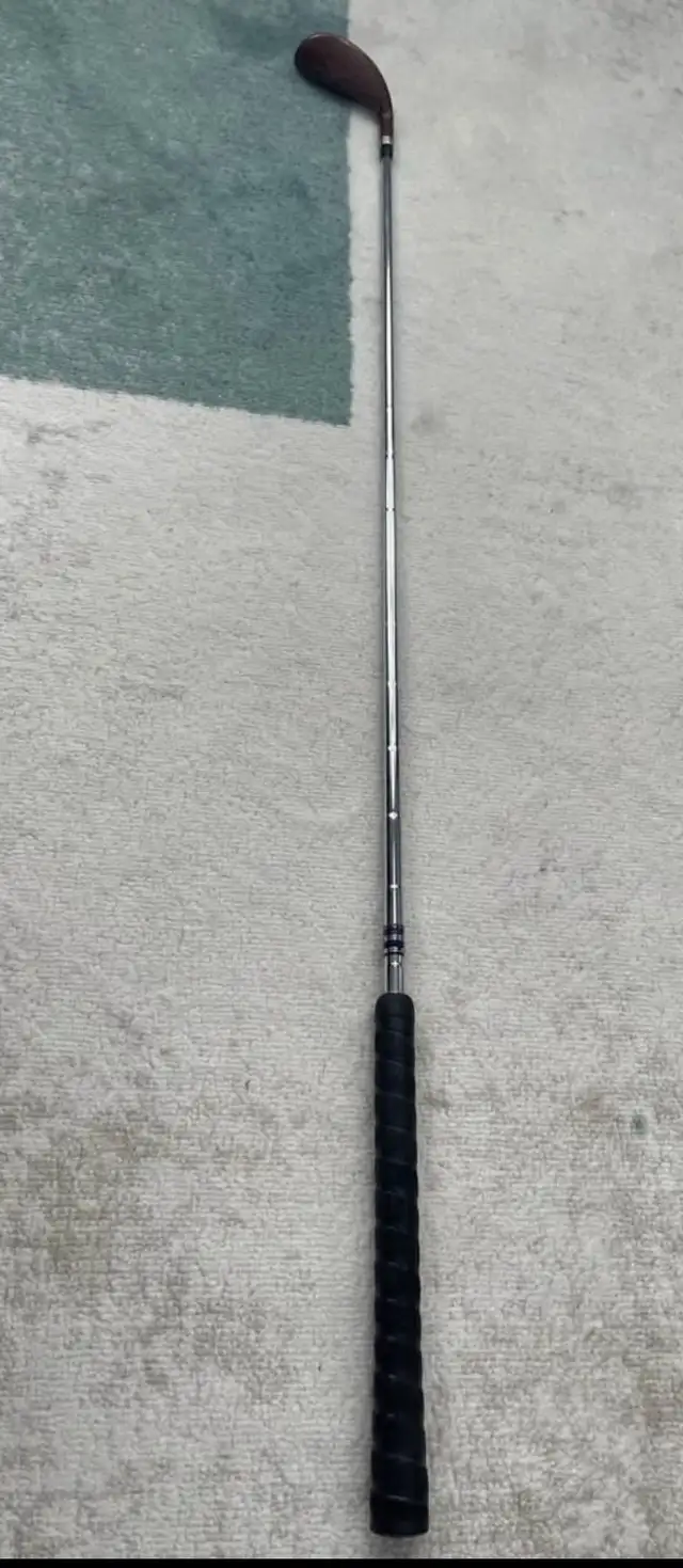 Power Play 18 degree hybrid golf iron right handed Steel shaft in Golf in Oakville / Halton Region - Image 5