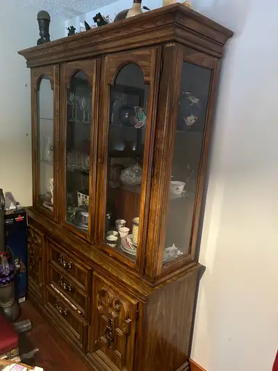Beautiful piece in the family over 50 years. Excellent condition. Items not included
