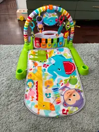 Fisher-Price Baby Gym Newborn Playmat with Kick & Play Piano
