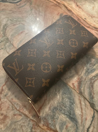 Louis Vuitton zip wallet