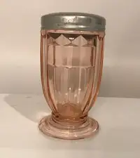 JEANNETTE GLASS - salière (shaker)  JENNYWARE rose - dépression