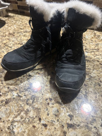 Sorel Woman’s winter boots. Size 6.5. Black