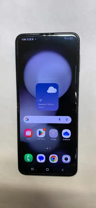 -Unlocked -Data wiped -Blacklisted free -Delivery or Pickup -Canada wide shipping -Perfect working c...
