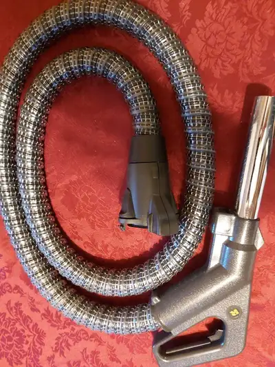 RAINBOW VACUUM CLEANER HOSE. I have a brand new hose for a Rainbow vacuum cleaner. This hose will fi...