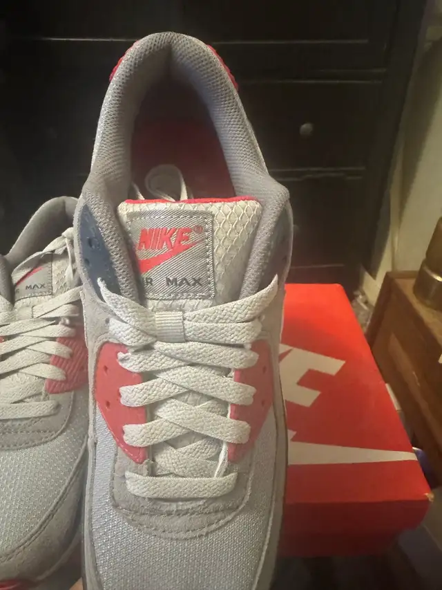 Nike Air Max 90 - Size 9.5  in Men's Shoes in City of Toronto - Image 5