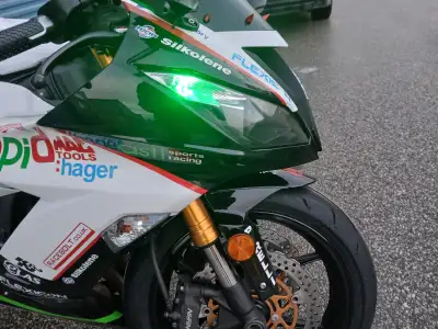 This beautiful kawasaki ninja ZX6r is in extreme mint condition!! Uniquely custom & modified to a 20...